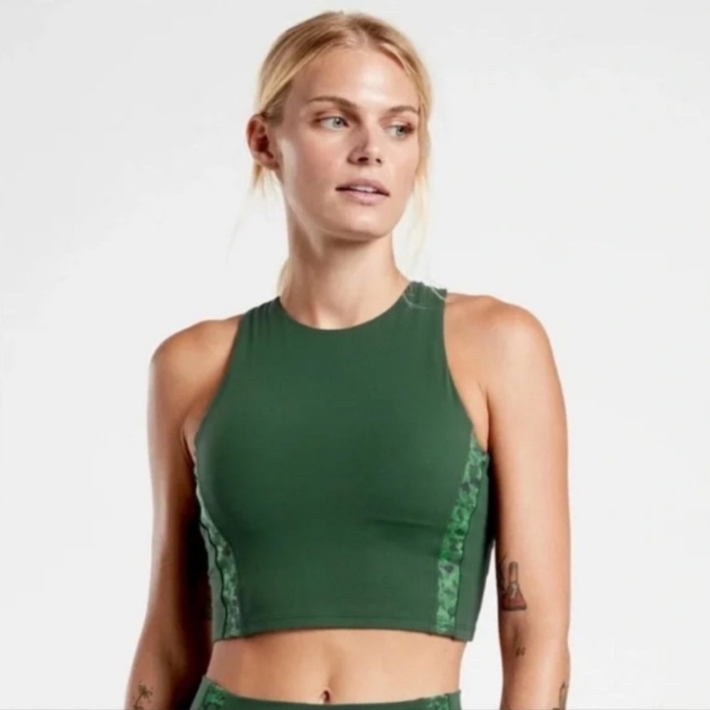 NWOT Athleta Concious Crop Serene Tank Size 3x